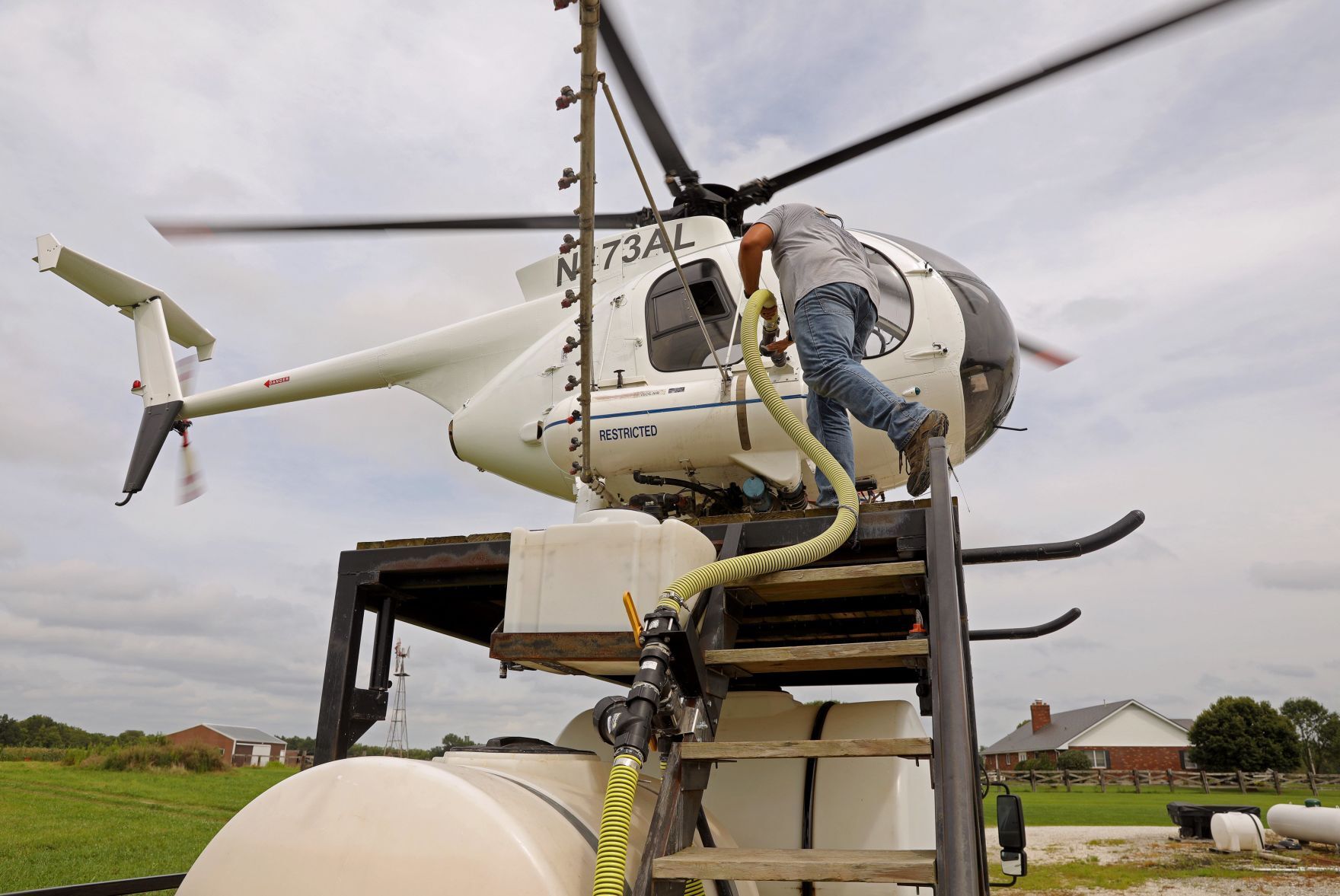 Crop spraying to save fungal spread